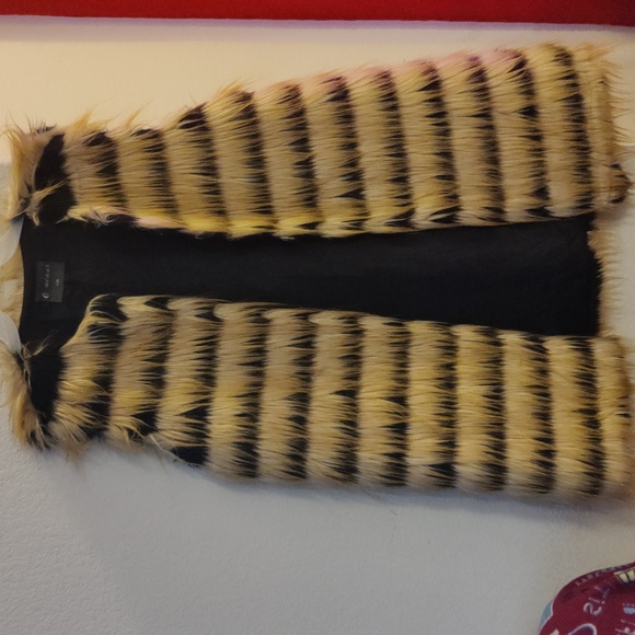 Jackets & Blazers - Women sleeveless coat